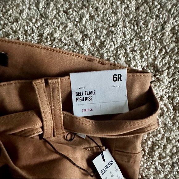 Express Women’s Dark Khaki Bell Flare High Rise Stretch Pants Size 6R NWT - Picture 5 of 7